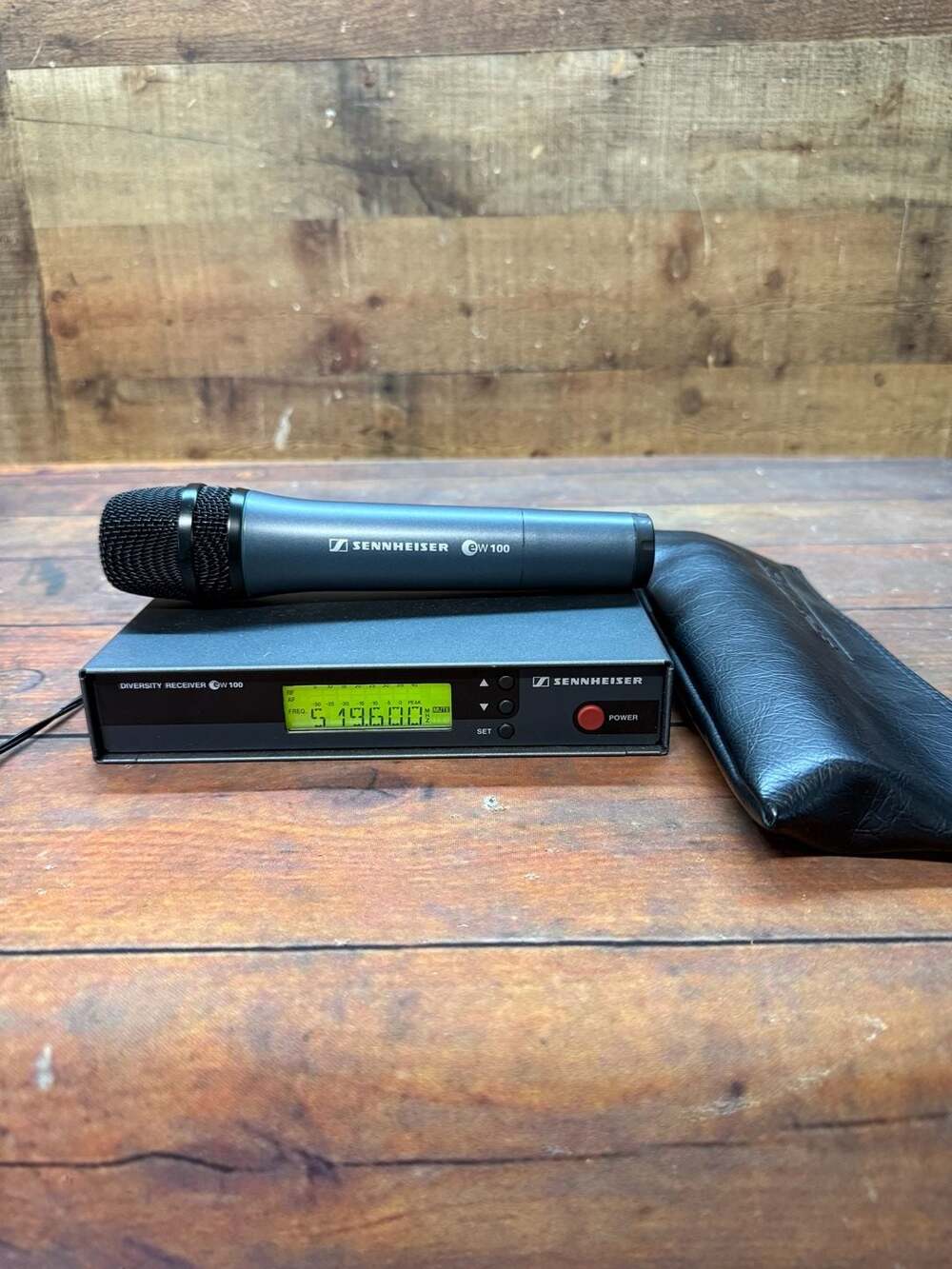 Sennheiser EW 100 Wireless Microphone System Receiver and Handheld Transmitter